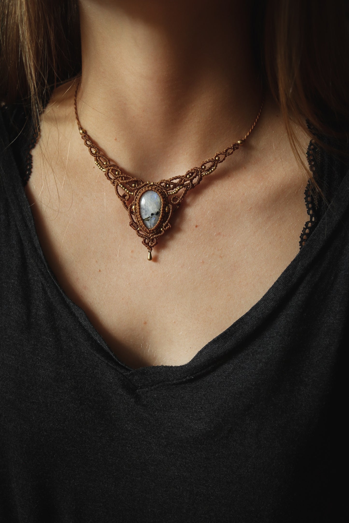 Regenbogen Mondstein Choker Halskette