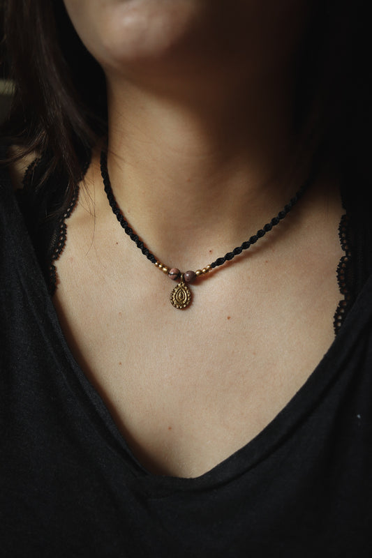 einfache Rhodonit Choker Halskette