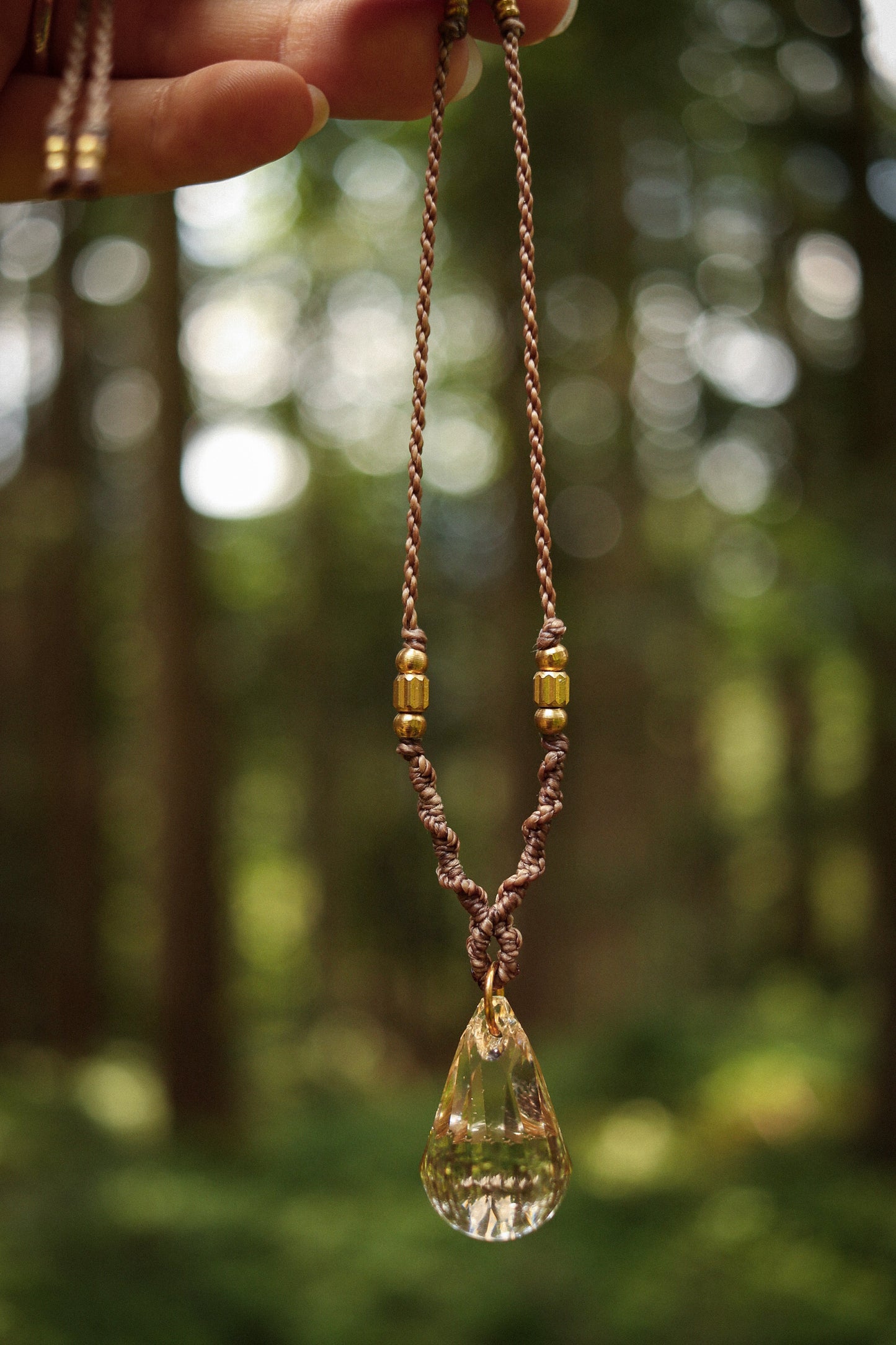 Halskette mit Swarovski Steinchen