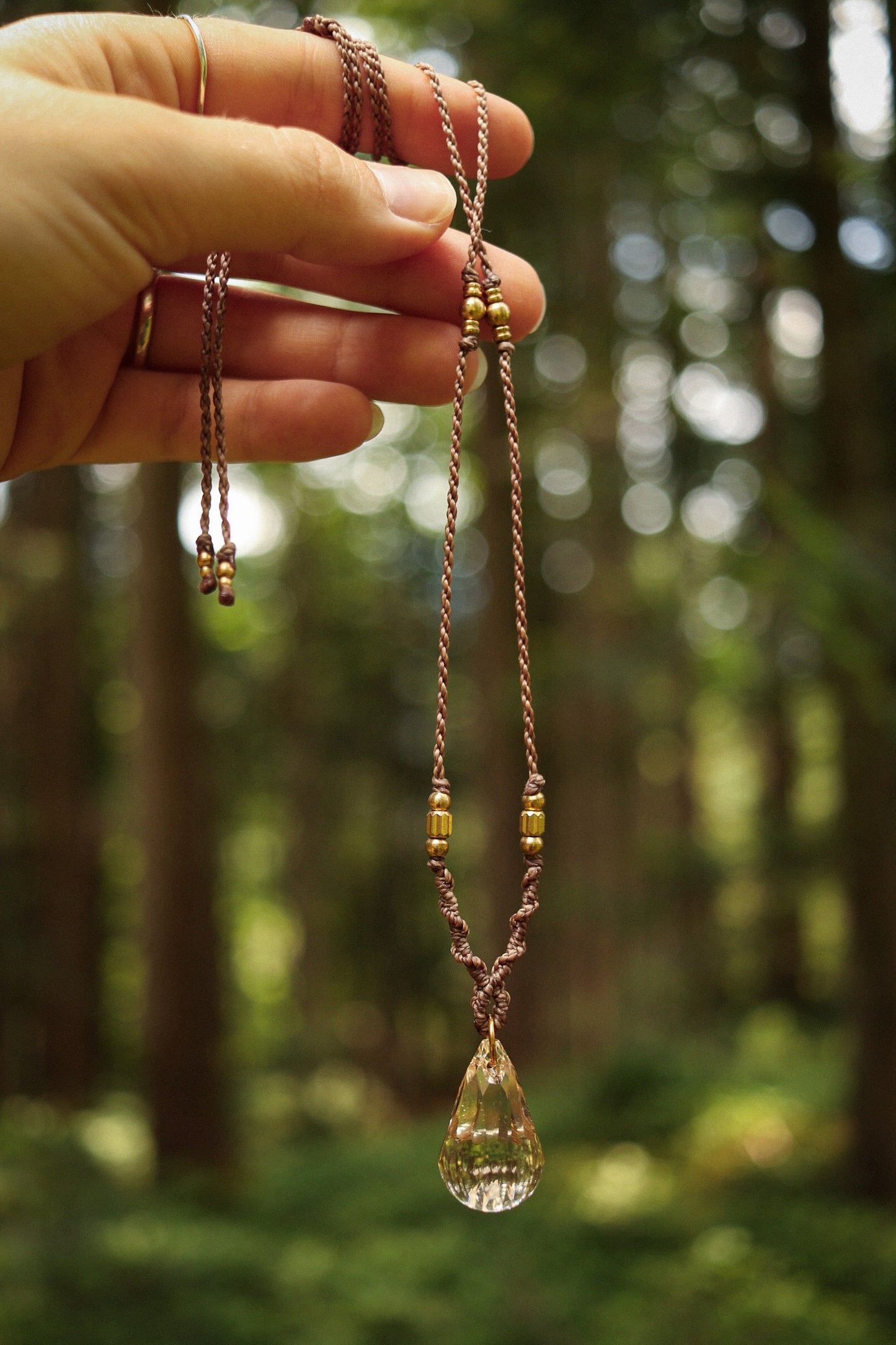 Halskette mit Swarovski Steinchen